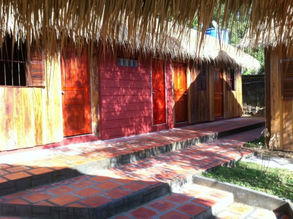 Serendipity Beach Resort Sihanoukville Exterior foto