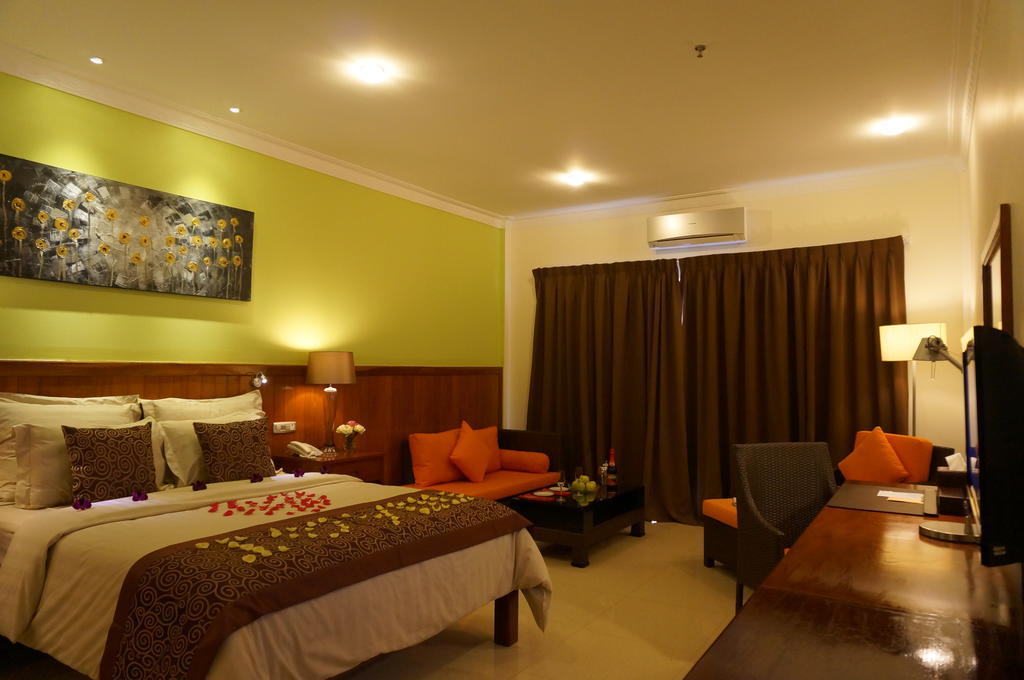 Serendipity Beach Resort Sihanoukville Exterior foto